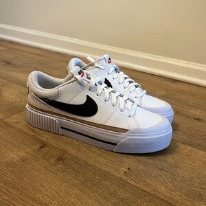 Women's Court Legacy Lift Platform Sneaker